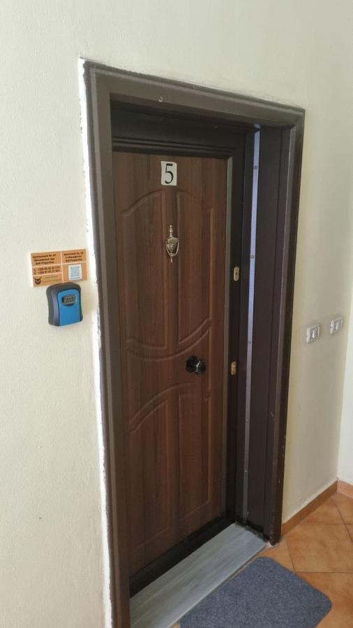 Ferienwohnung Liqeni Thate, Tirane Exterior foto
